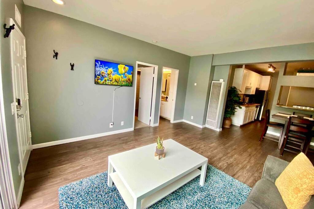Centrally Located To All San Diego Has To Offer Bagian luar foto