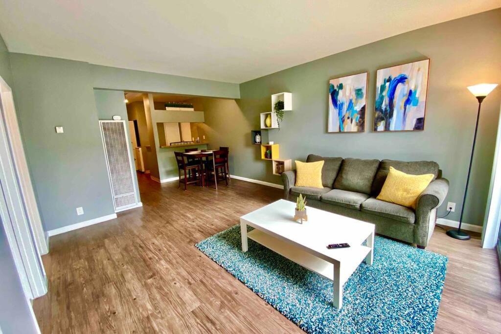 Centrally Located To All San Diego Has To Offer Bagian luar foto